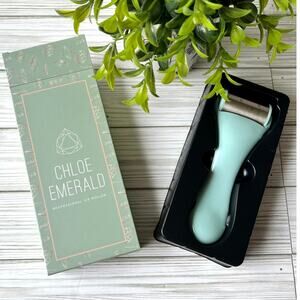 NEW Chloe Emerald Professional Cold Therapy Ice Roller Skincare Accessory